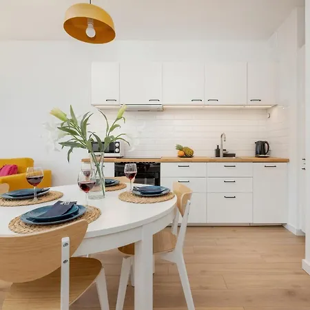 Cheerful Lesmiana Garnizon Estate By Renters Apartment *