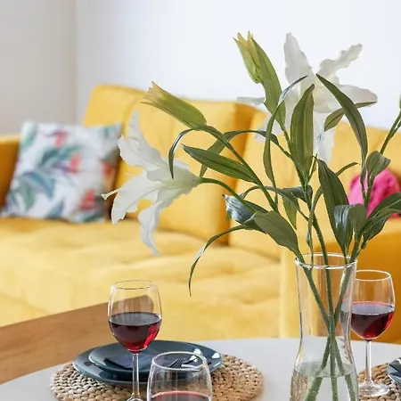 Cheerful Lesmiana Garnizon Estate By Renters Apartment Gdansk