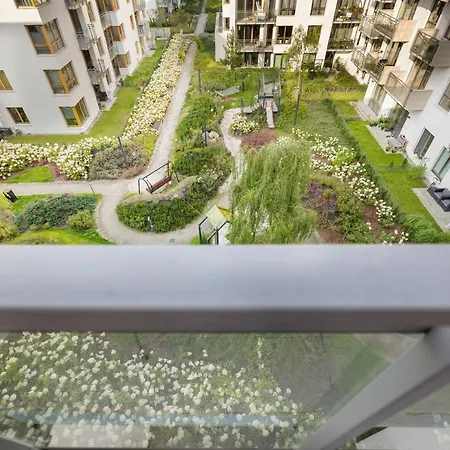 Cheerful Lesmiana Garnizon Estate By Renters Apartment