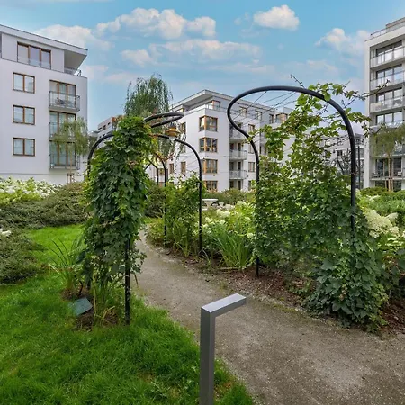 Cheerful Lesmiana Garnizon Estate By Renters Gdansk