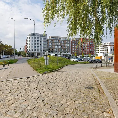 Cheerful Lesmiana Garnizon Estate By Renters Apartment *