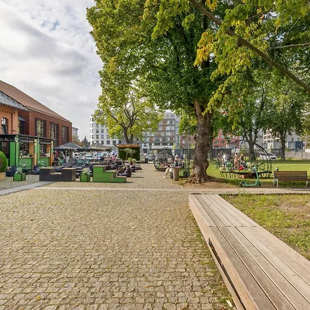 Cheerful Lesmiana Garnizon Estate By Renters Apartment *